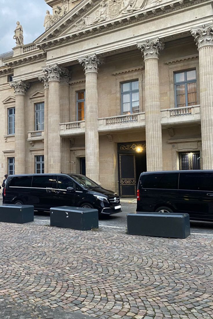 VIP Transfer Vehicle 11