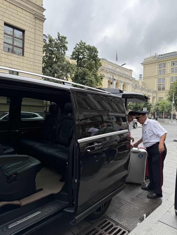 VIP Transfer Vehicle 12